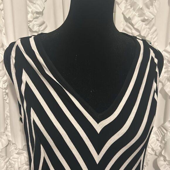 NWT Chelsea and Theodore maxi dress small   F - Picture 4 of 8